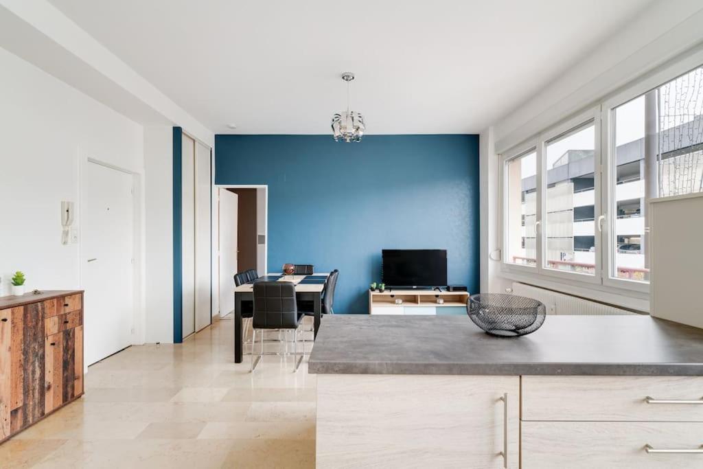 Superbe Appartement A Une Minute A Pied De La Gare Эпиналь Экстерьер фото